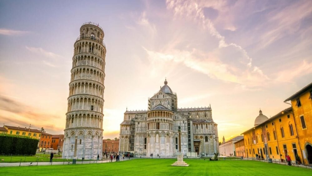 Chương Trình Khám Phá Châu Âu 3 Nước: Pháp – Thụy Sĩ – Ý – Vatican (10N8D) thap nghieng pisa