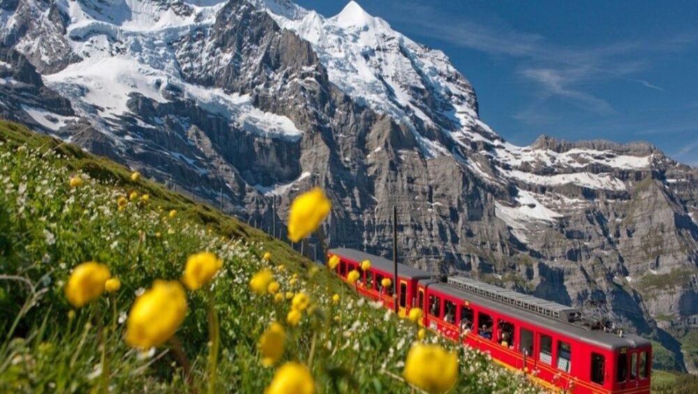 Du Lịch Châu Âu 3 Nước: Pháp–Thụy Sĩ–Ý–Vatican (10N9D) Thi tran Grindelwald