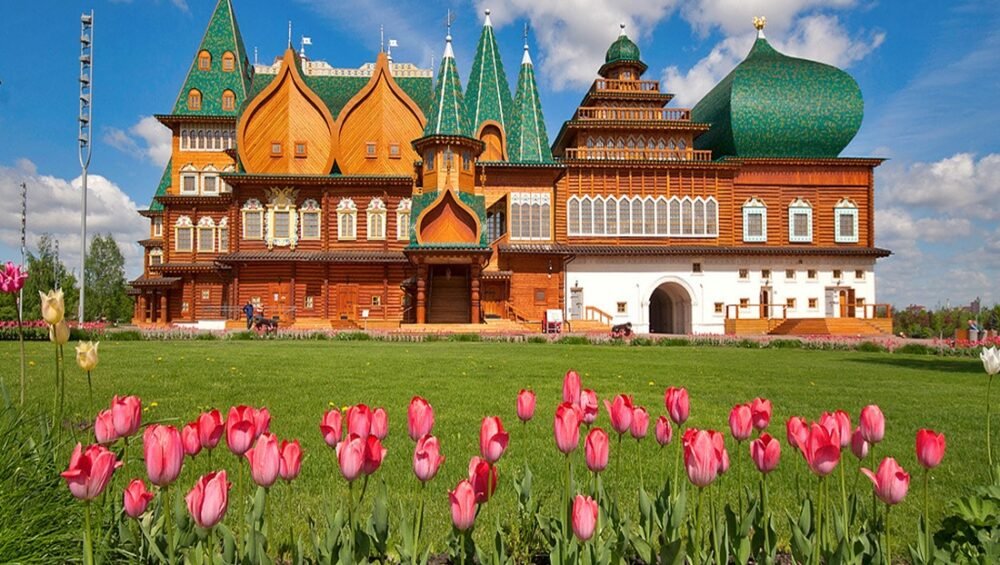 Khám Phá Xứ Sở Bạch Dương 2026: TP.HCM-St.Pertersburg-Moscow-TP.HCM (8N7D) Cong vien Kolomenskoe